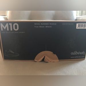 Wool Runner Mizzle Black on Black allbirds, brand new, never worn